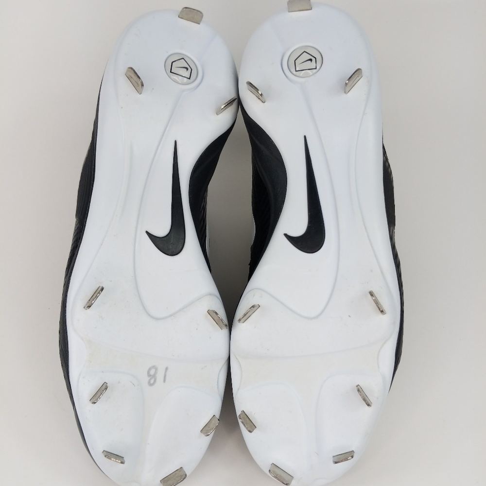 Nike Black and White Metal Baseball Cleats - Picture 5 of 5